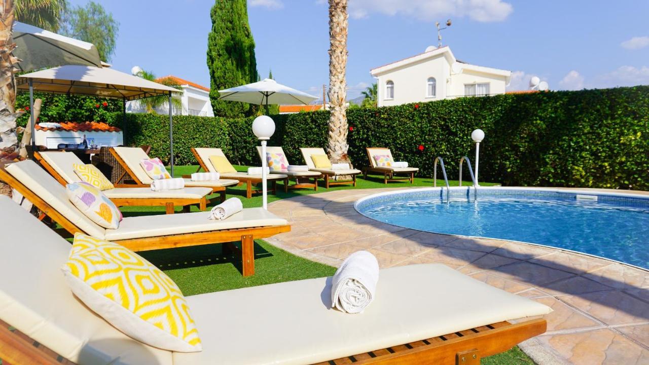 Villa Oasis By Ezoria Villas Coral Bay Extérieur photo